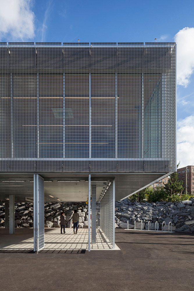 BROOKLYN BRIDGE PARK BOATHOUSE