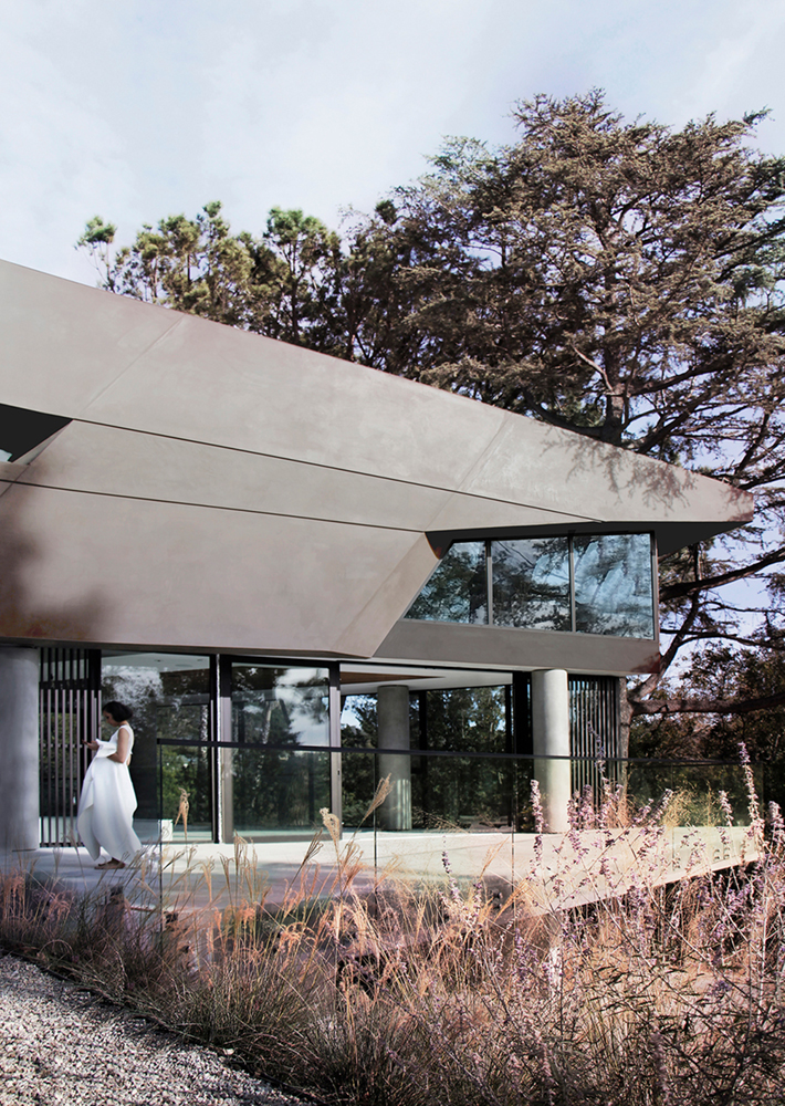 SLITHER / HOLLYWOOD HILLS HOUSE